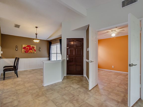 3rd image of 5934 Les Harrison Dr