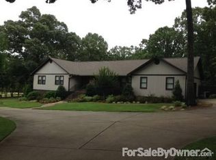 809 Winterhawk Dr, Auburn, AL 36830