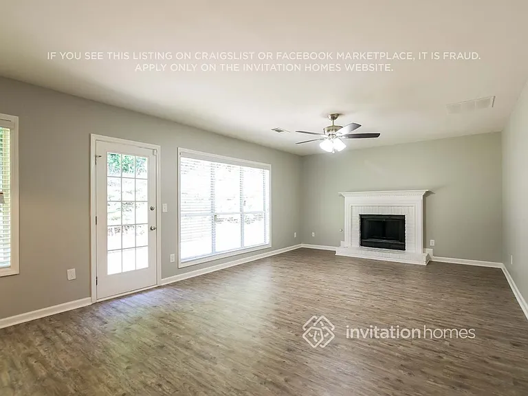 2715 Denian Ct NW — Photo 4
