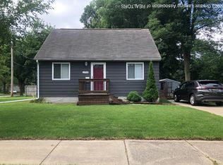 2709 Hillcrest St, Lansing, MI 48911