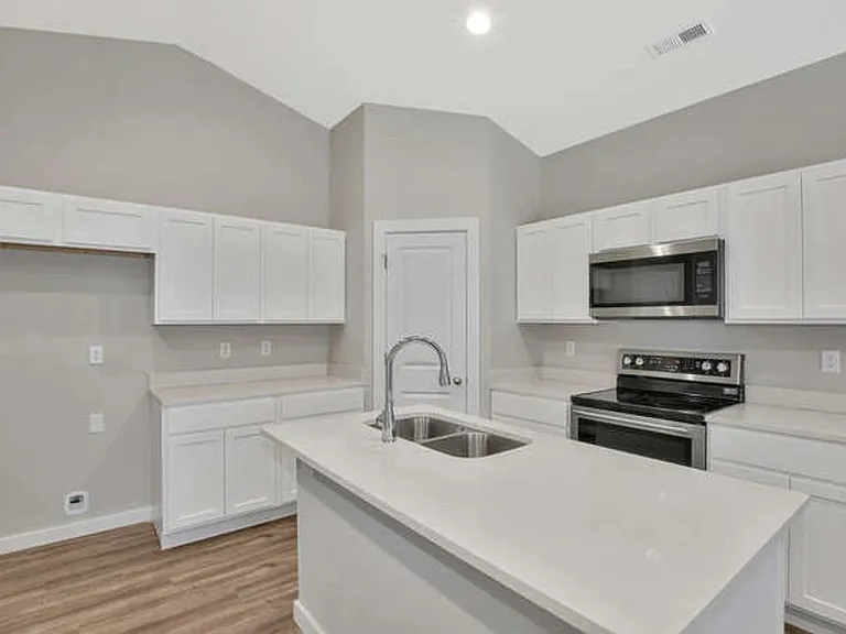 13543-13557 W Haskell St — Photo 38