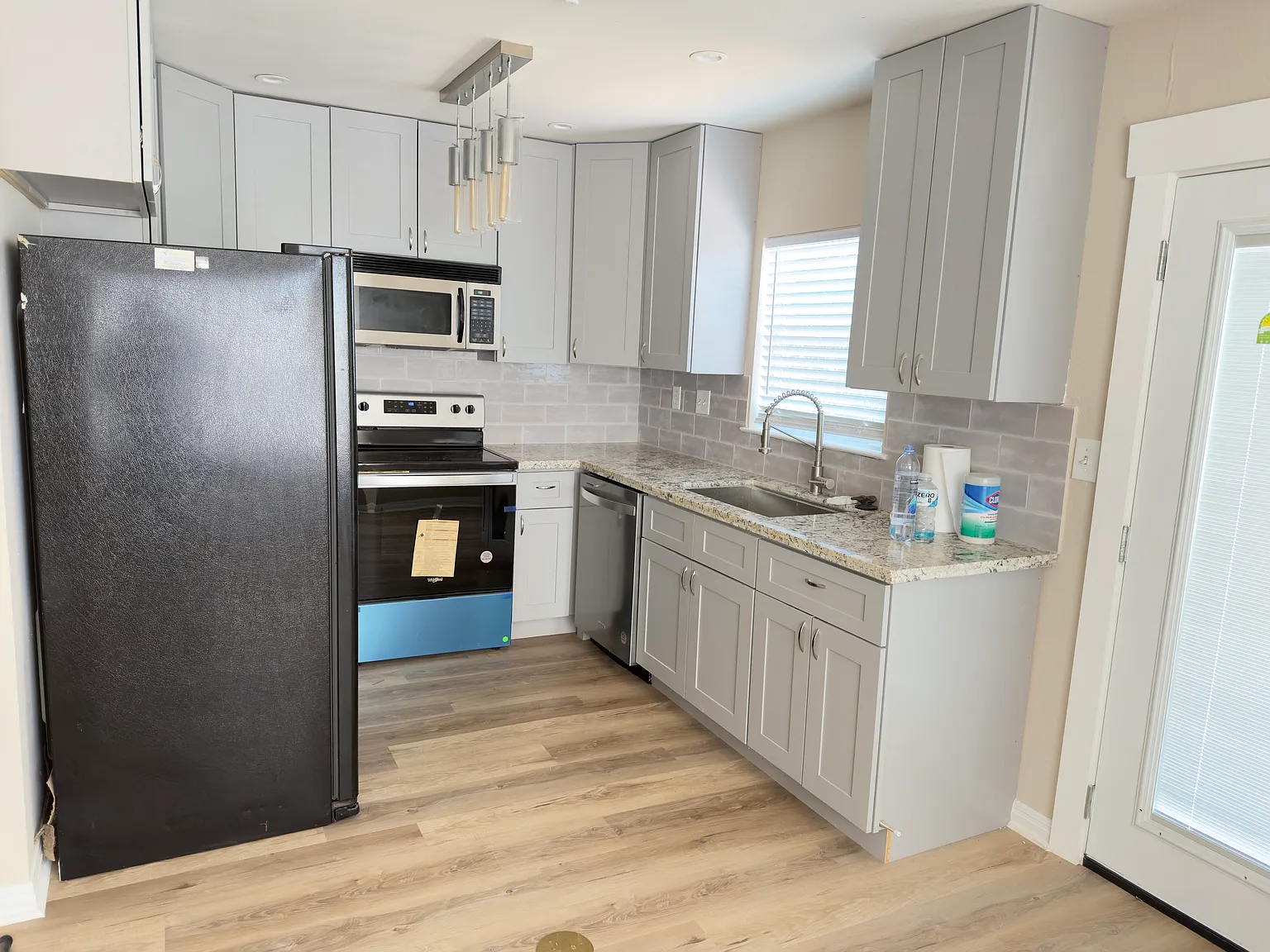 3 bed, 2.5 bath, 1684 sqft, $2,250 — Photo 4