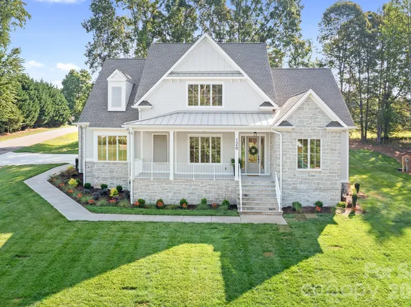 126 Manorly Ln, Mooresville, NC 28115