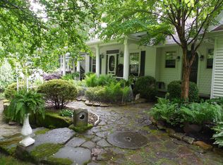 12540 Woodin Rd, Chardon, OH 44024