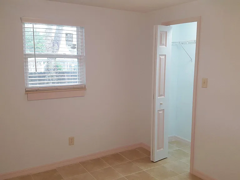 1465 NE Oak Lane Dr — Photo 15
