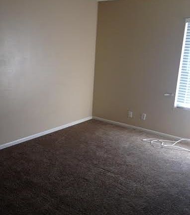 5th image of 501 S Maryland Pkwy APT B17