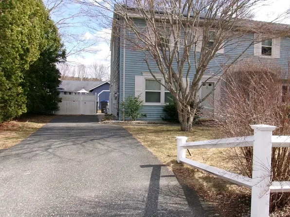 117 Saint Andre Dr, Uxbridge, MA 01569