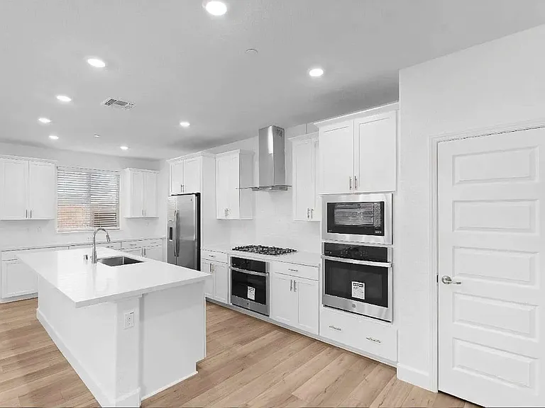 6049 Meru Way — Photo 11