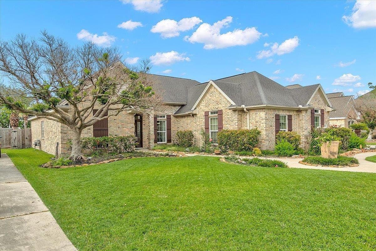 8050 Village Dr Beaumont TX 77713 Zillow