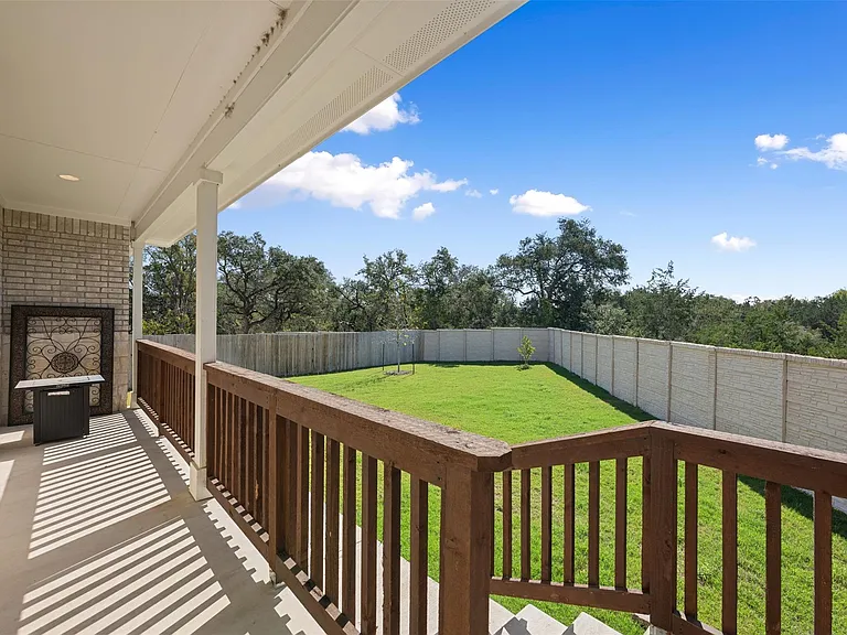 686 Treadwell Ln — Photo 35