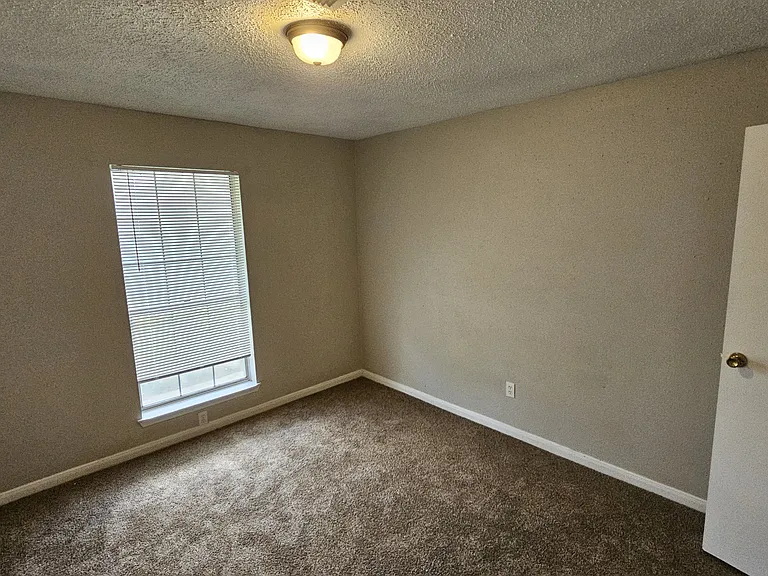 23915 Spring Fork Dr — Photo 13