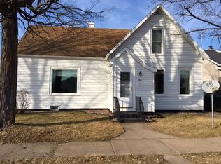 704 E 8th St, Merrill, WI 54452