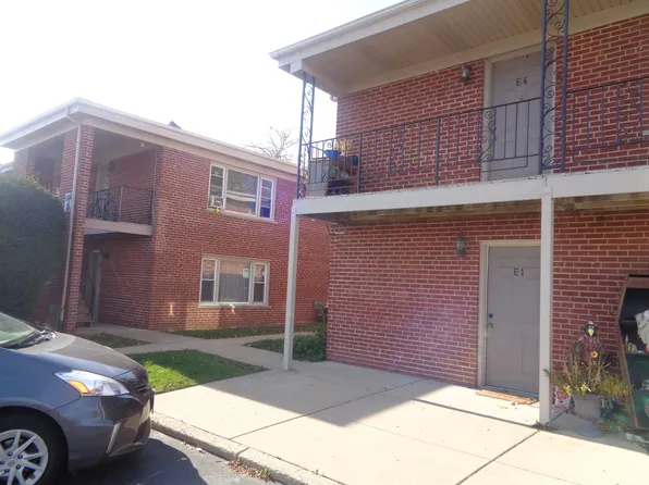 1340 N Main St #E1, Wheaton, IL 60187