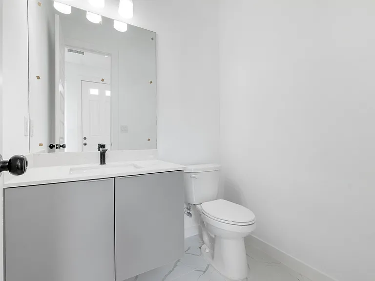 4314 Roseland Ave #102 — Photo 9