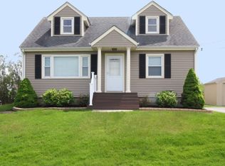 50 Mintwater Brook Ln, Portsmouth, RI 02871