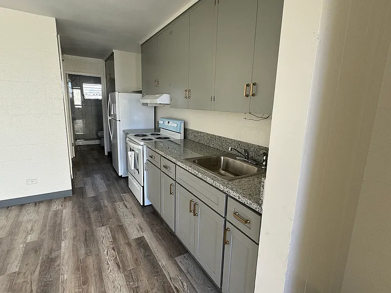 2116 Lime St #101 — Photo 2