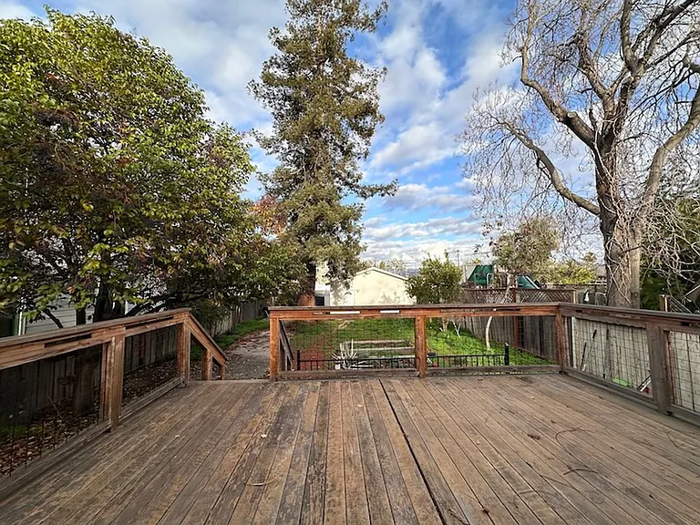 1160 Sherman St — Photo 9
