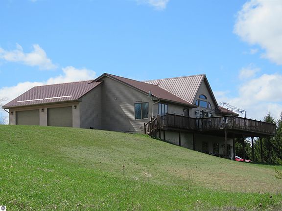 2nd image of 10678 S Mackinaw Trl