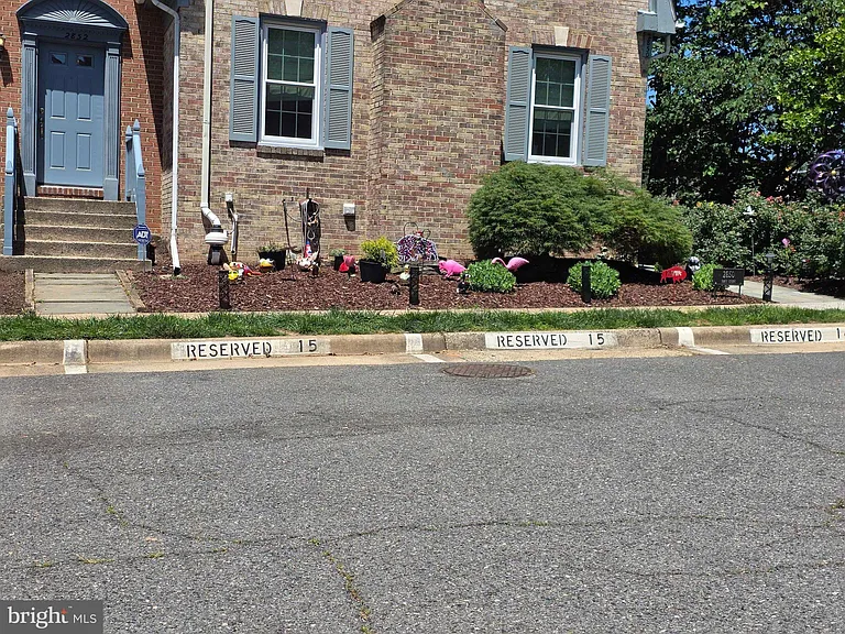 2852 Yarn Ct — Photo 46