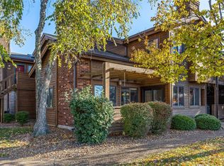 705 Hemingway Ln, Weldon Spring, MO 63304