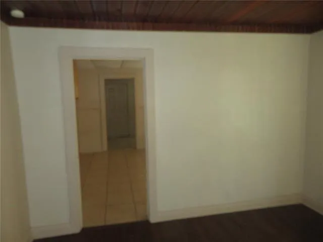 715 Dolhonde St — Photo 3