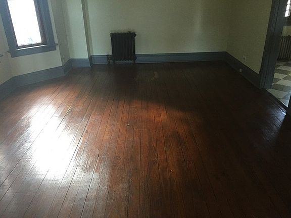 5th image of 13804 Lincoln Ave