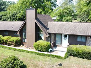 574 Charing Cross Dr, Marietta, GA 30066