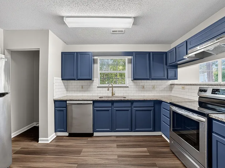 4246 Villas Dr #704 — Photo 9