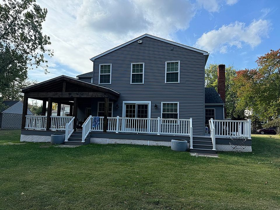 2nd image of 5 Mindy Dr