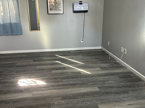2nd image of 232 Lofas Pl #2