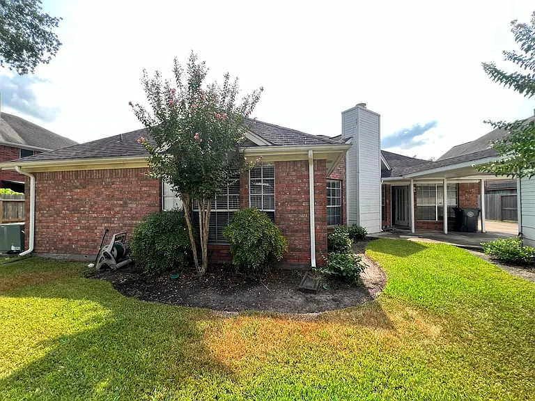 1718 Berkoff Dr — Photo 45