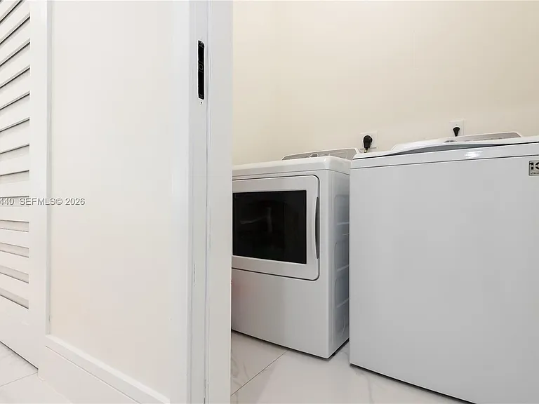 17320 SW 92nd Ct — Photo 28