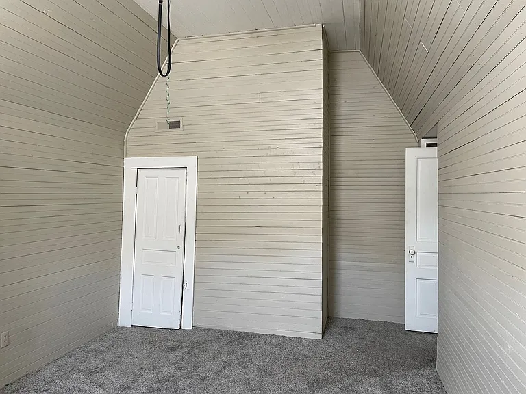 626 Eldorado St — Photo 17