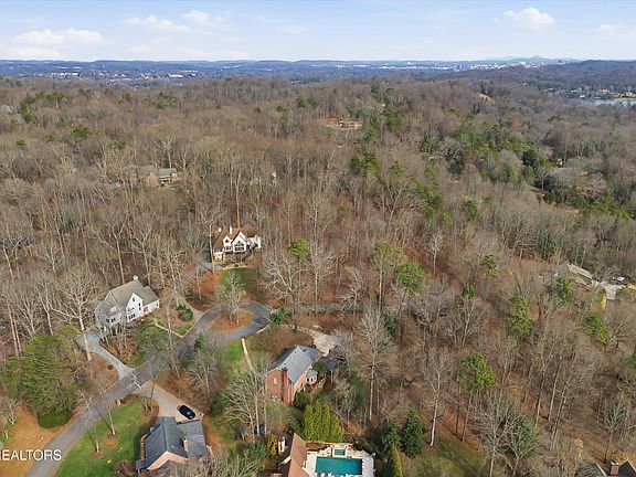 4th image of 2001 Lyons Ridge Rd