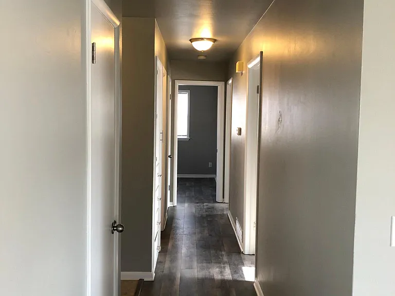 2125 Henderson Dr — Photo 8