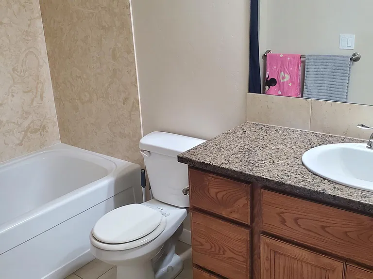12528 Toketee St — Photo 15