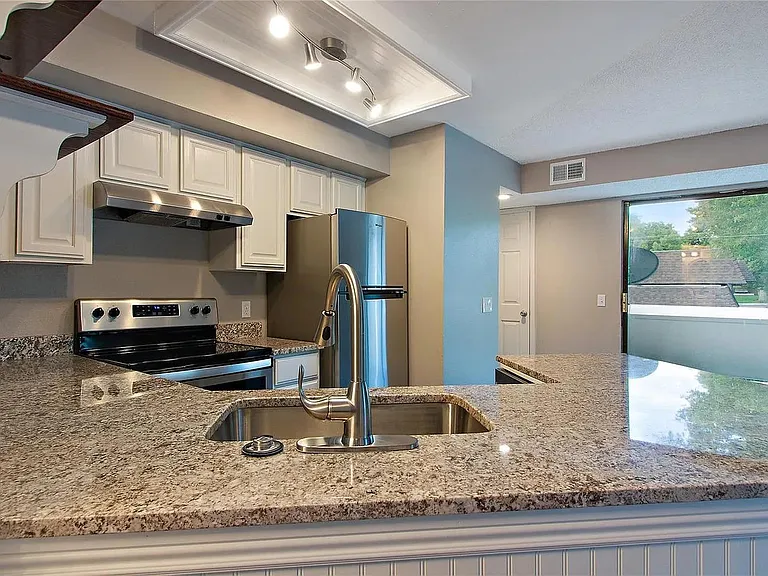 5250 S Huron Way #1-204 — Photo 8