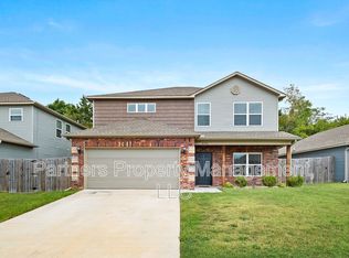 2287 S Ouachita Dr, Fayetteville, AR 72701