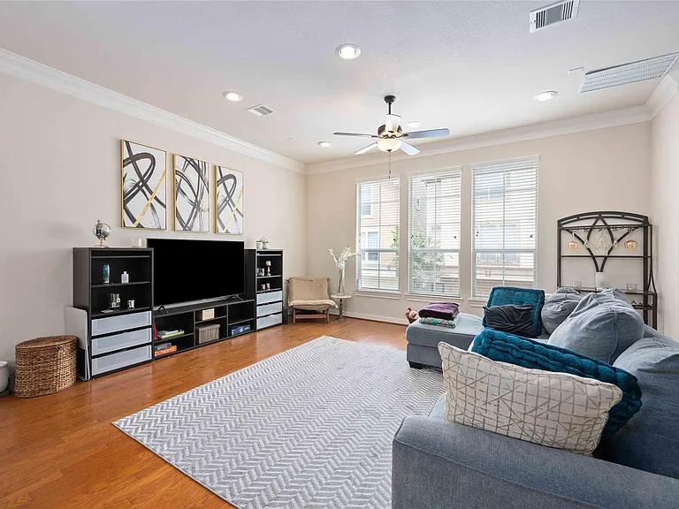 3214 Clearview Cir — Photo 8