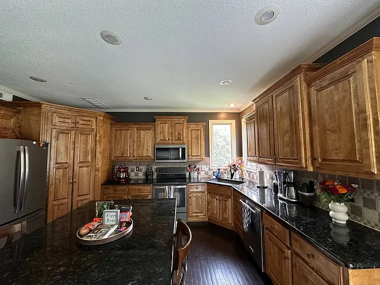 7005 Round Prairie St — Photo 9