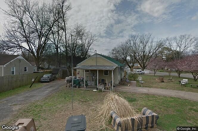 2nd image of 5909 Carl Pl