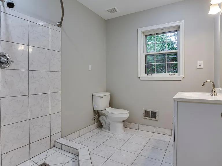 4207 Barfield Rd — Photo 13