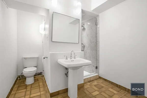 Rented by Bond New York | media 30