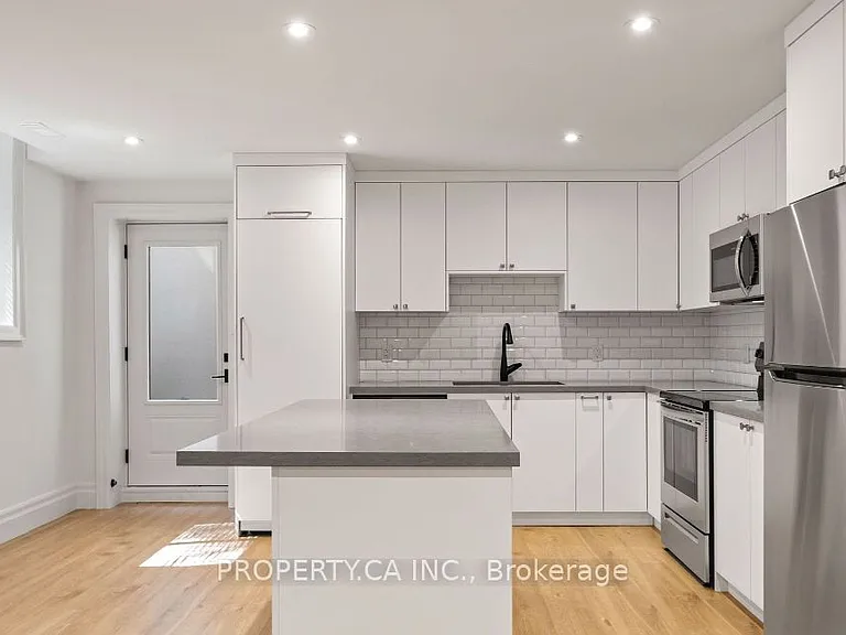 119 Invermay Ave — Photo 5
