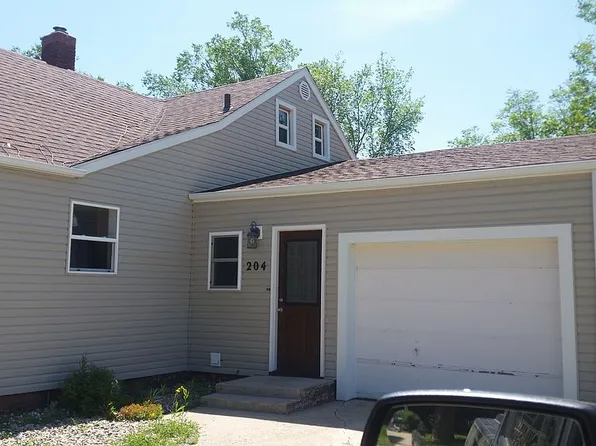 204 4th Ave NE, Crosby, ND 58730