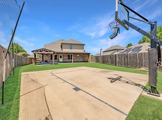 1816 Castle Creek Dr, Little Elm, TX 75068