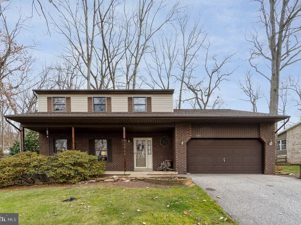 324 Holyoke Dr, York, PA 17402