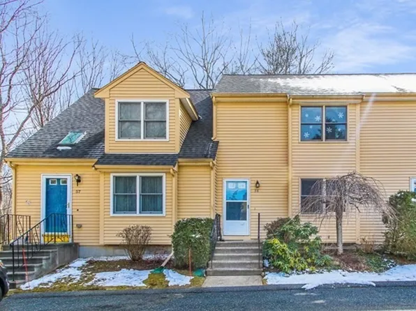 58 Pinecrest Vlg #58, Hopkinton, MA 01748