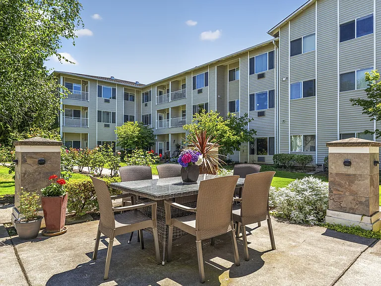 Vancouver Pointe — Photo 30