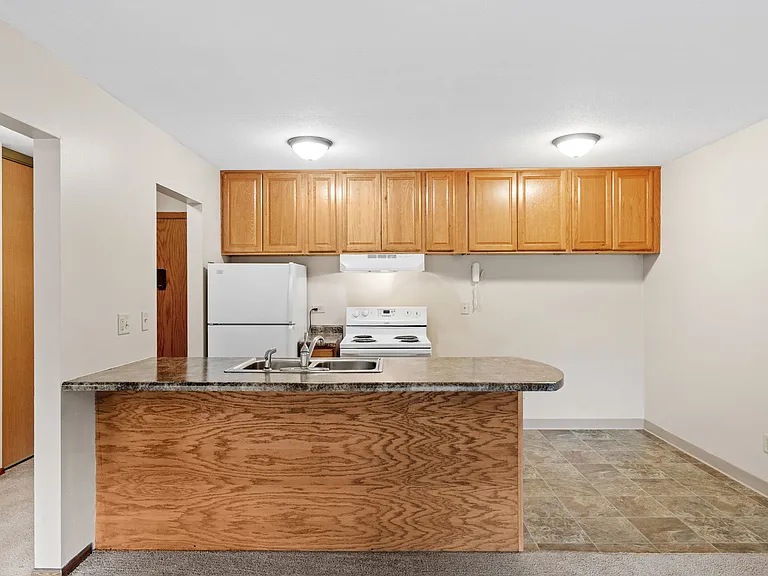 Arcadia Park Apartments — Photo 8